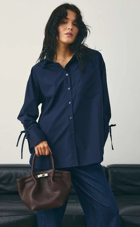Flora - Noella Bluse Elegant Feminint Design Marineblå