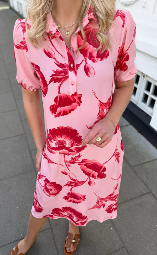 Helga - INA Copenhagen Kjole Elegant Feminin Stil Rosy Flower